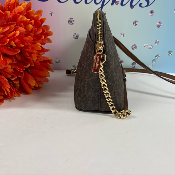 ⭐️HOST PICK MK LOGO STRIPE CROSSBODY DOME BAG - Picture 4 of 13